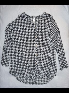 Black & White Houndstooth Tie Bottom Blouse